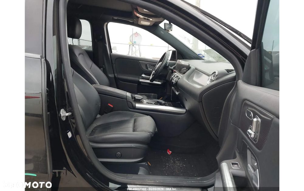 Mercedes-Benz GLA 250 4Matic 7G-DCT - 7