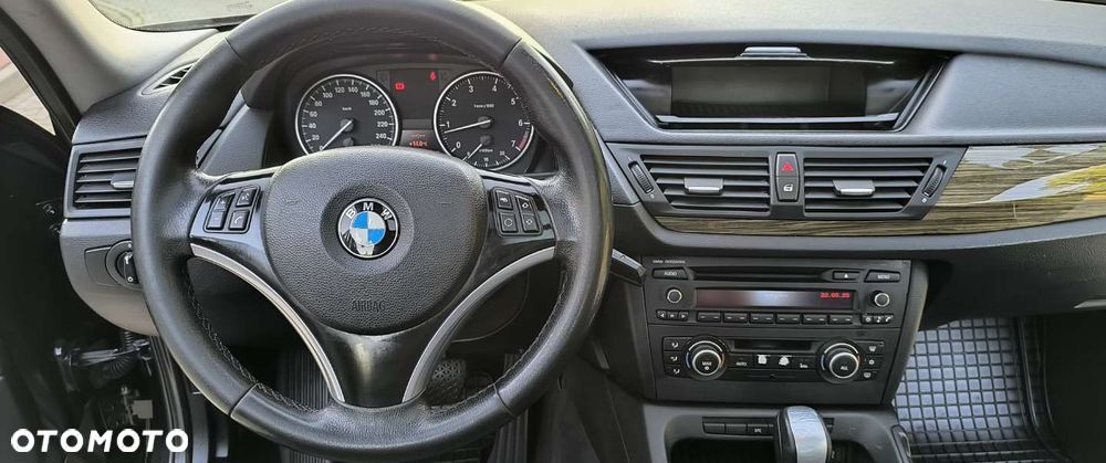 BMW X1 sDrive18i Sport Line - 11