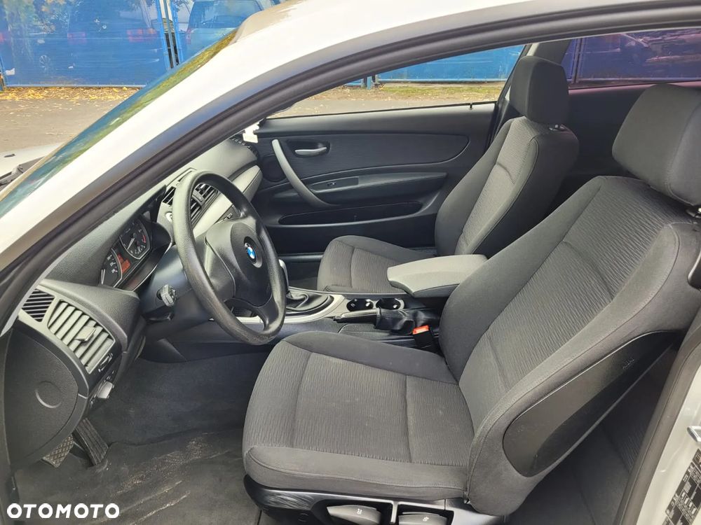 BMW Seria 1 - 22