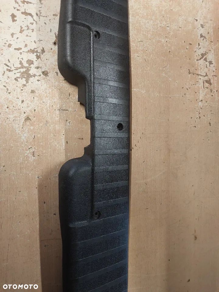 Listwa bagażnika podłogi VW T4 90-03 705863487A - 3