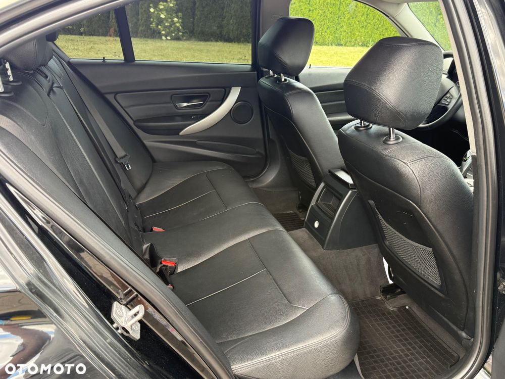 BMW Seria 3 - 31