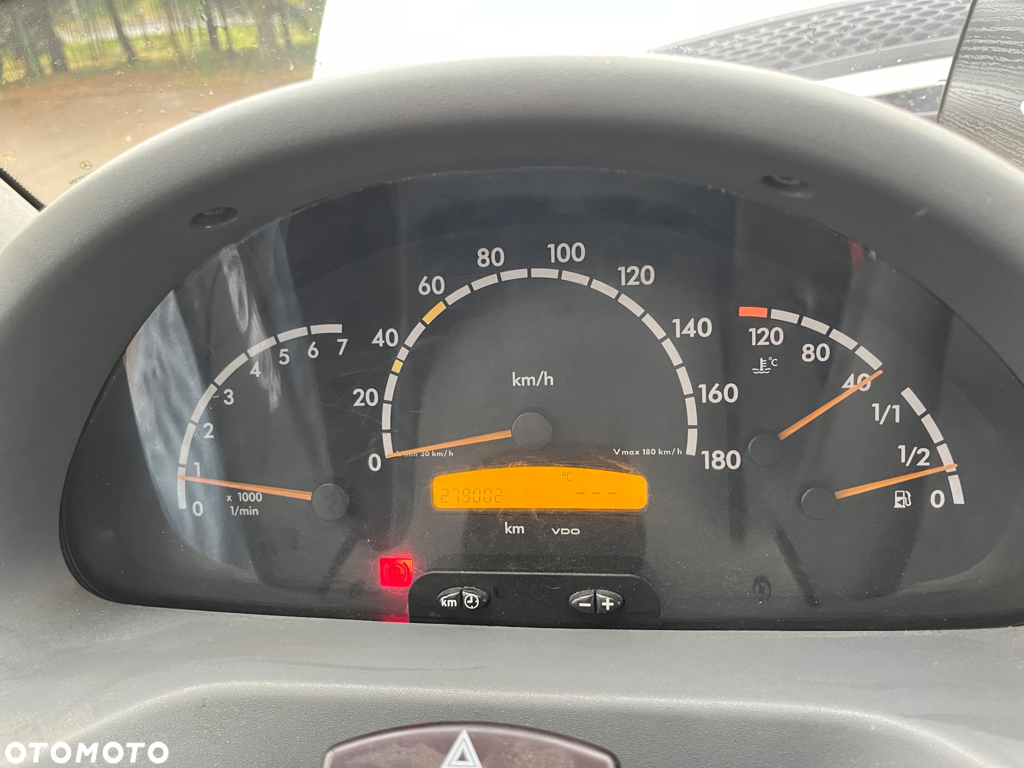 Mercedes-Benz Sprinter - 11