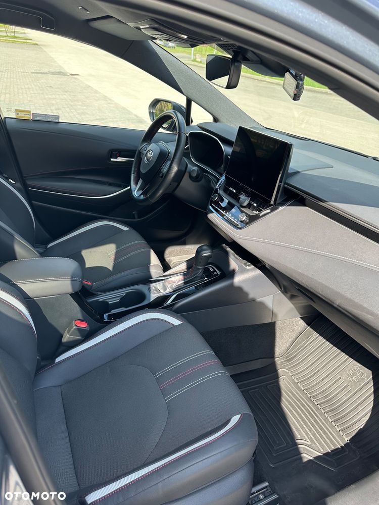 Toyota Corolla 1.8 Hybrid GR Sport Dynamic - 13