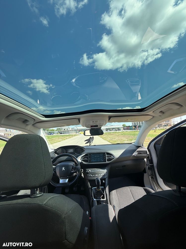 Peugeot 308 1.2 L PureTech Turbo Access - 10