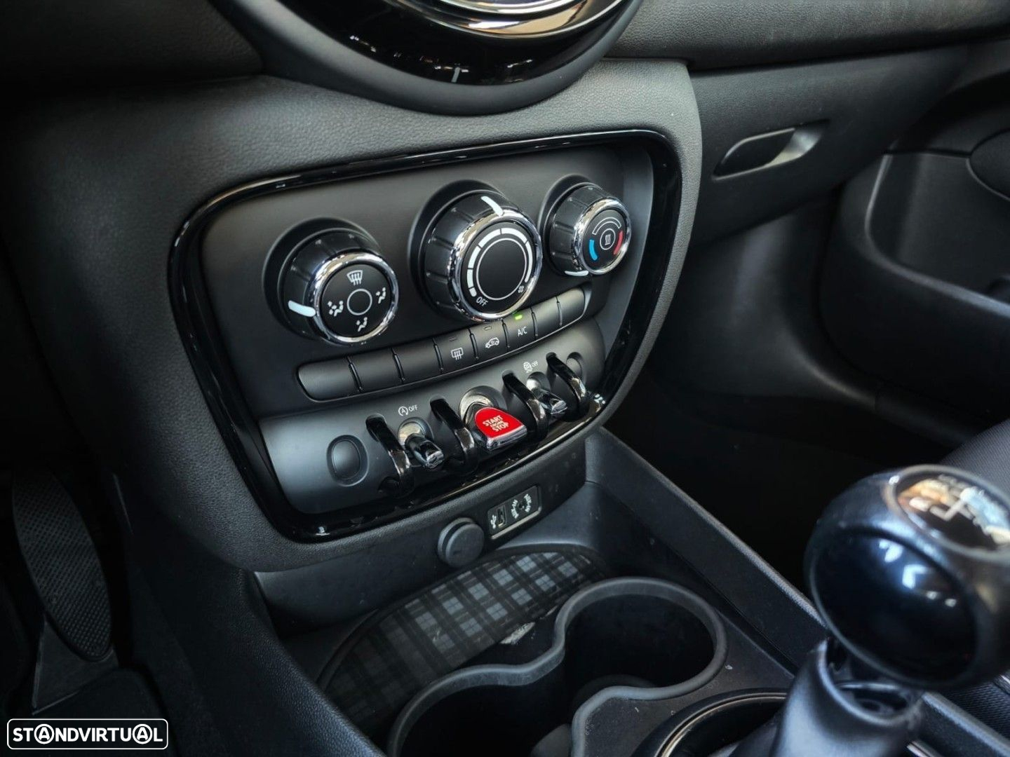 MINI Clubman One D - 23