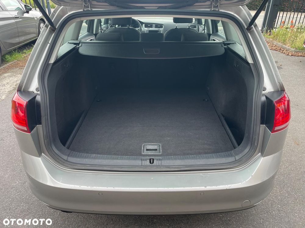 Volkswagen Golf - 10