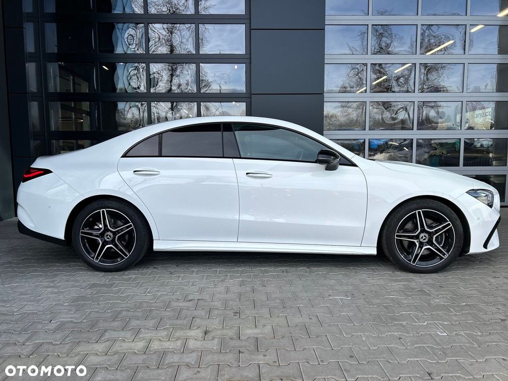 Mercedes-Benz CLA 200 AMG Line 7G-DCT - 4