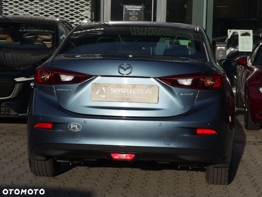 Mazda 3 - 8