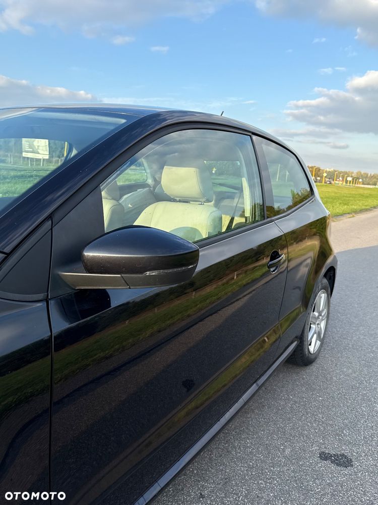 Volkswagen Polo 1.6 TDI DPF Highline - 9