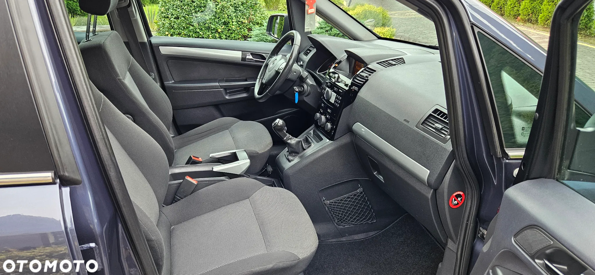 Opel Zafira 1.8 Design Edition - 9
