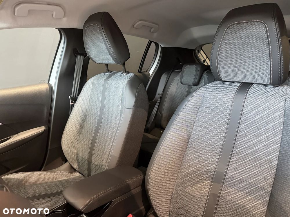 Peugeot 208 Allure - 6