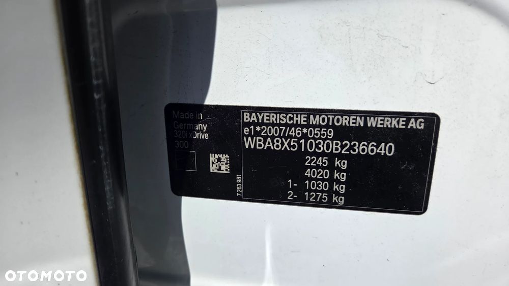 BMW 3GT 320i GPF xDrive Advantage - 10