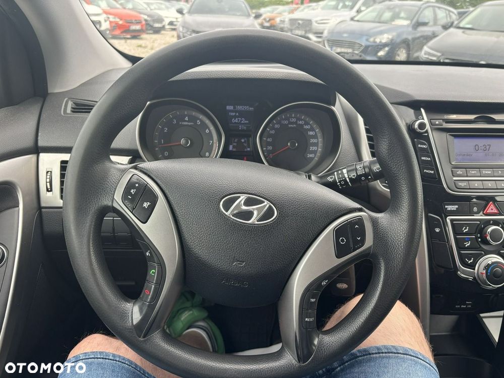 Hyundai i30 - 23