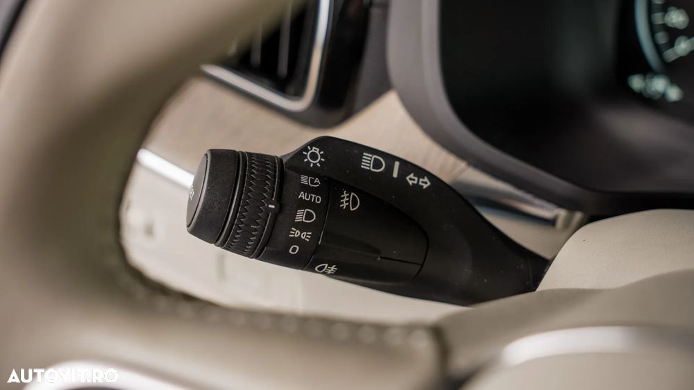 Volvo XC 60 D4 AWD Inscription - 24