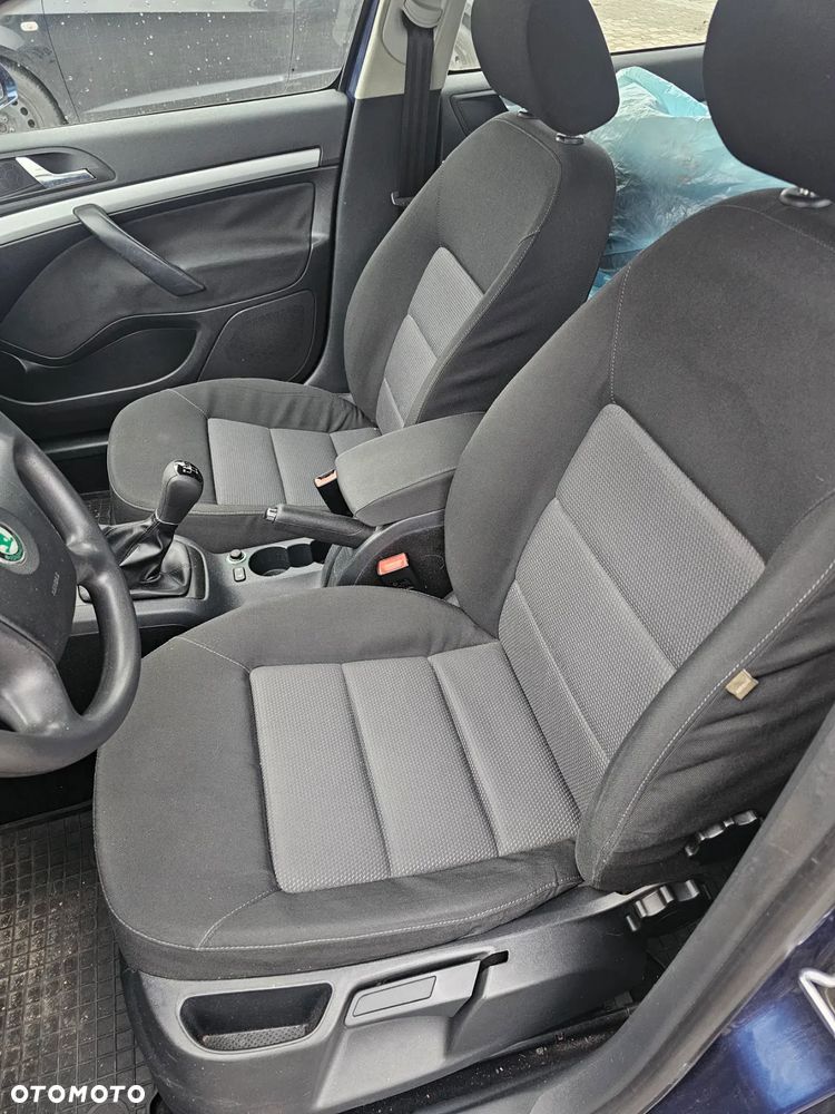 Skoda Octavia 1.6 - 10