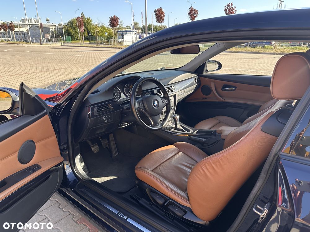 BMW Seria 3 320i - 21