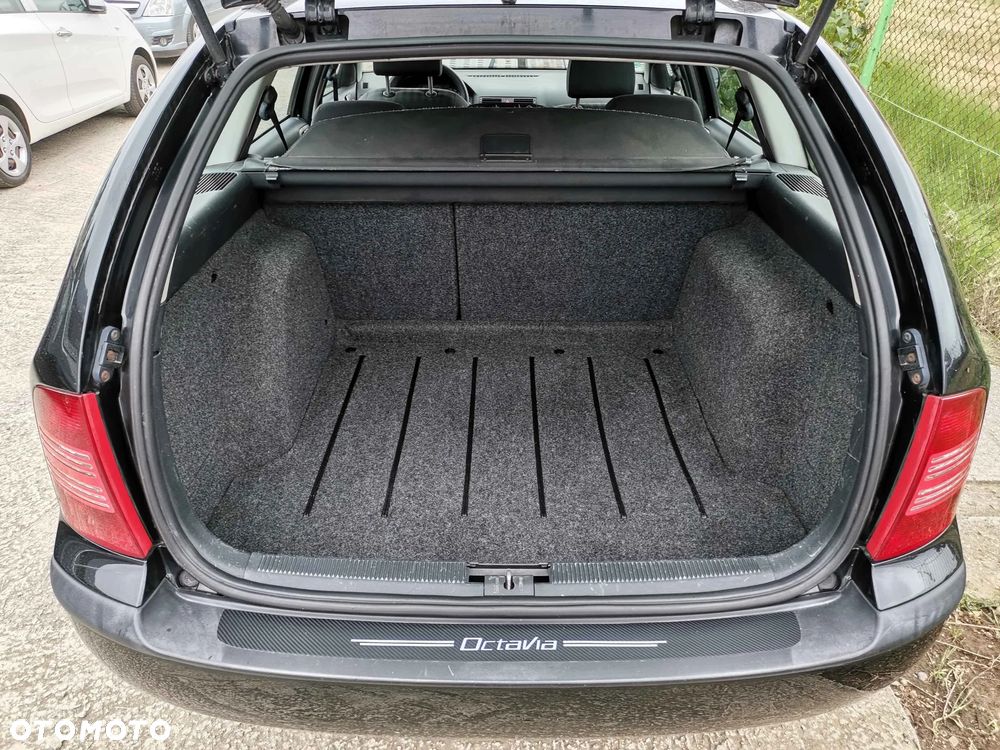 Skoda Octavia 1.6 Tour - 22