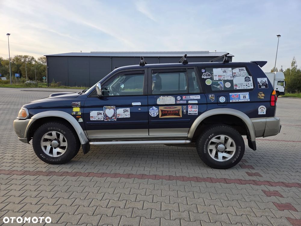 Mitsubishi Pajero Sport 2001 photo 4