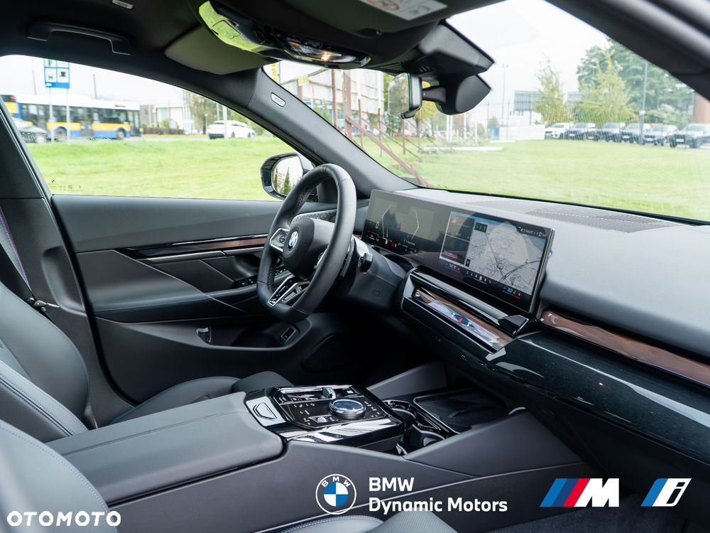 BMW Seria 5 520d xDrive Touring - 22