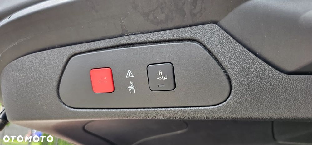 Opel Grandland X 1.6 DStart/Stop Automatik Business INNOVATION - 32