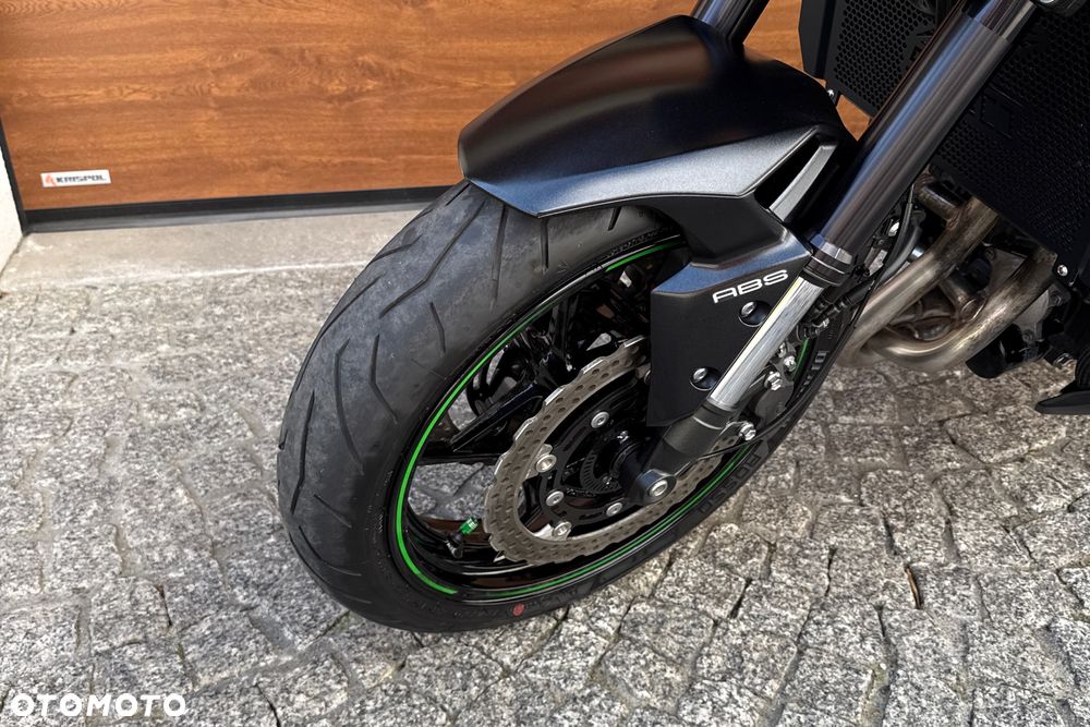 Kawasaki Z 900 - 18