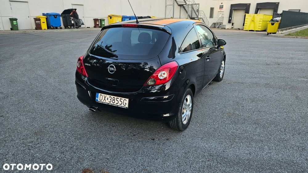 Opel Corsa 1.4 16V Satellite - 16