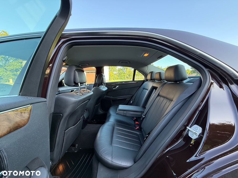 Mercedes-Benz Klasa E 250 CDI BlueEff Elegance - 23