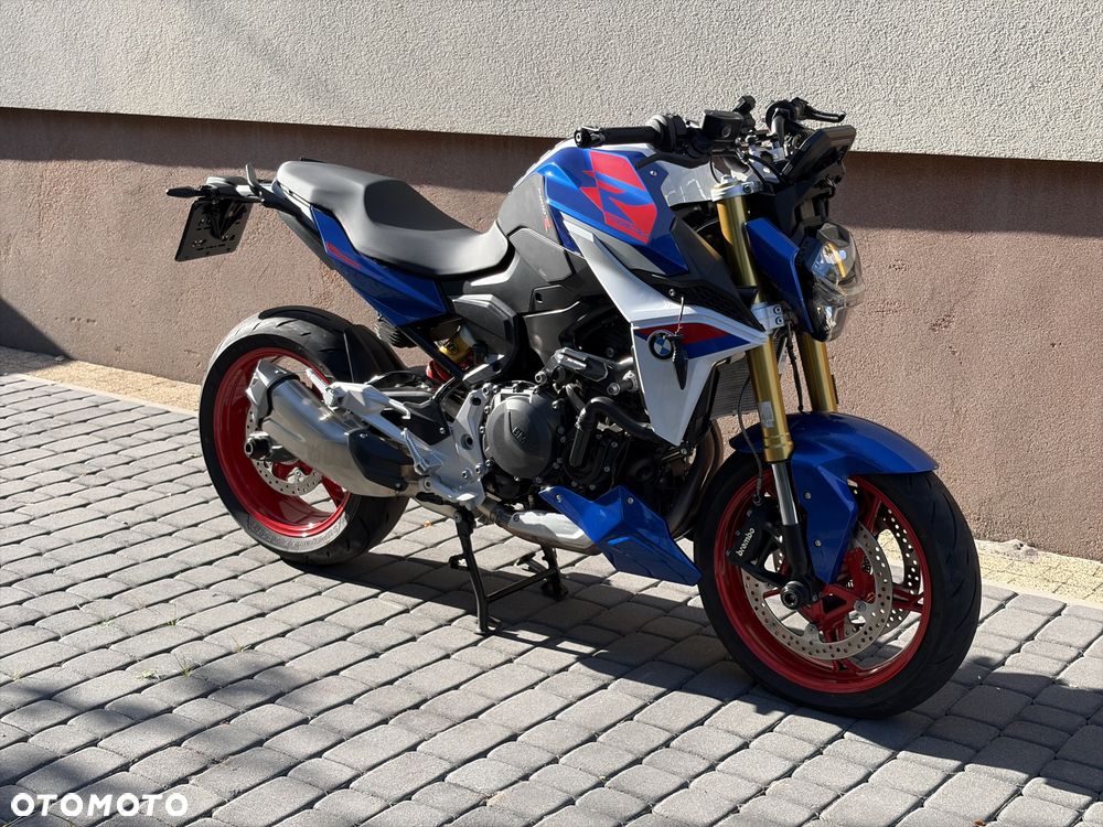BMW F - 2