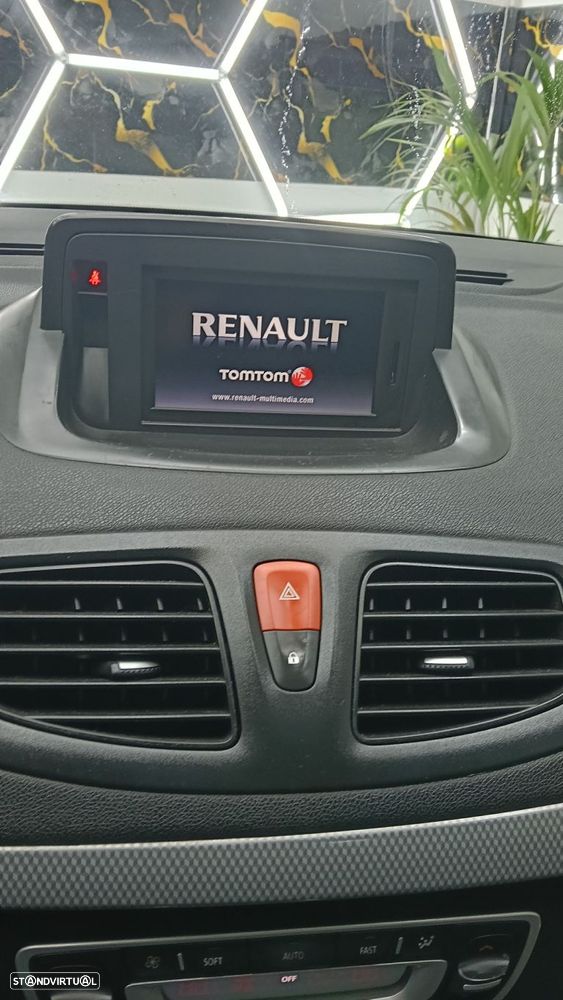 Renault Fluence 1.5 dCi Exclusive - 14