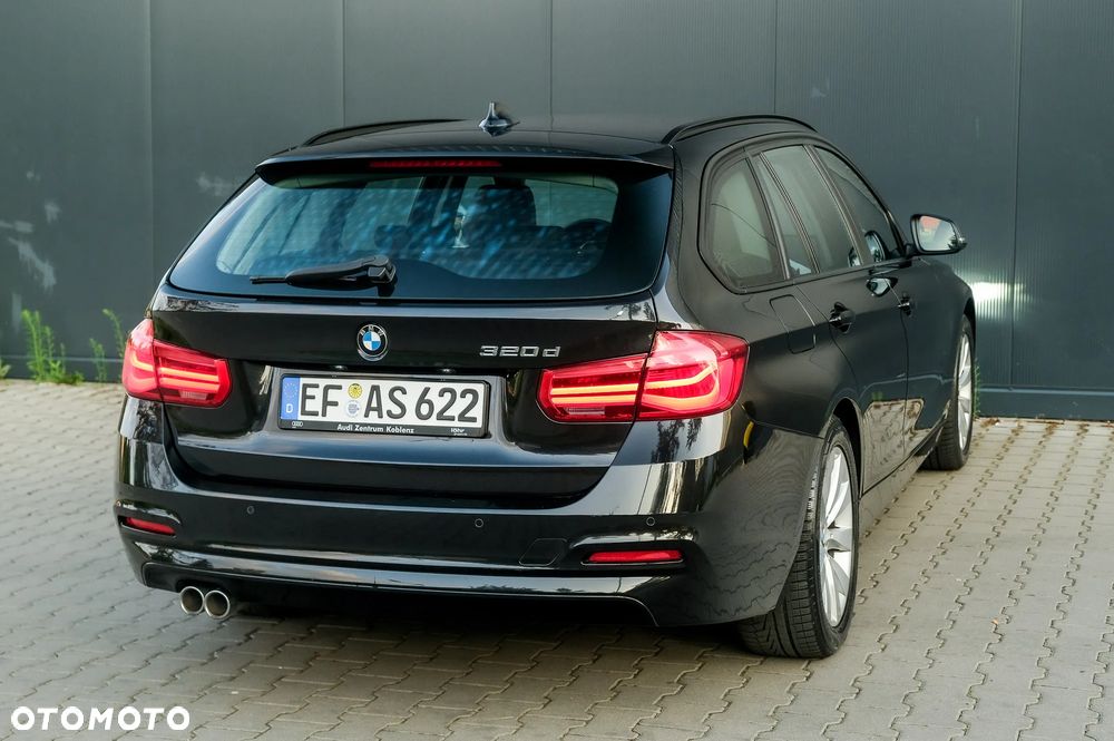 BMW Seria 3 320d Sport Line - 14