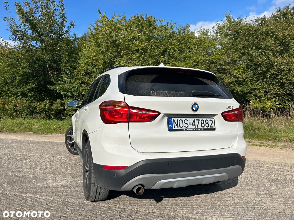 BMW X1 sDrive18d xLine - 11
