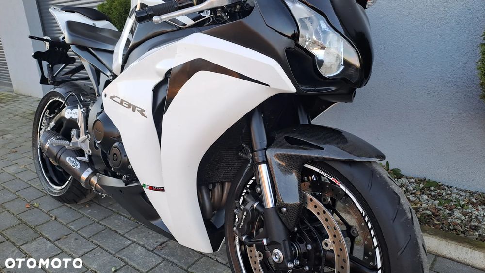 Honda CBR - 8