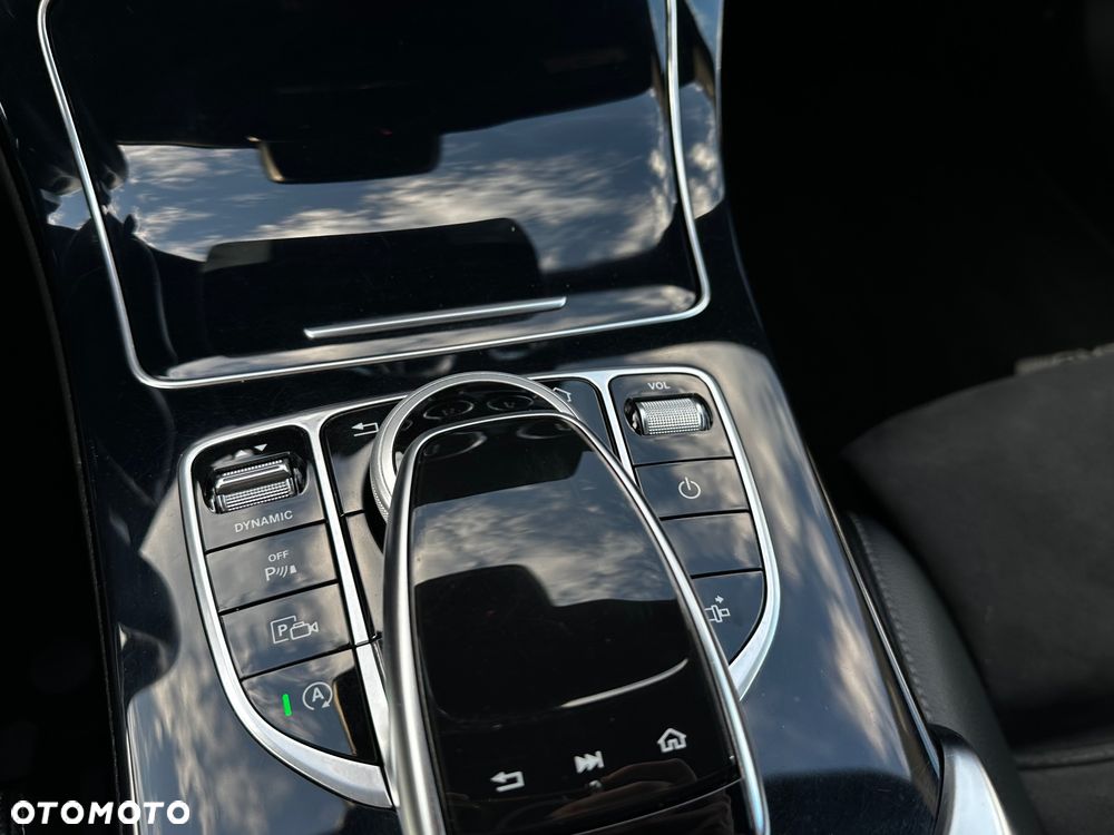 Mercedes-Benz Klasa C 200 9G-TRONIC - 40
