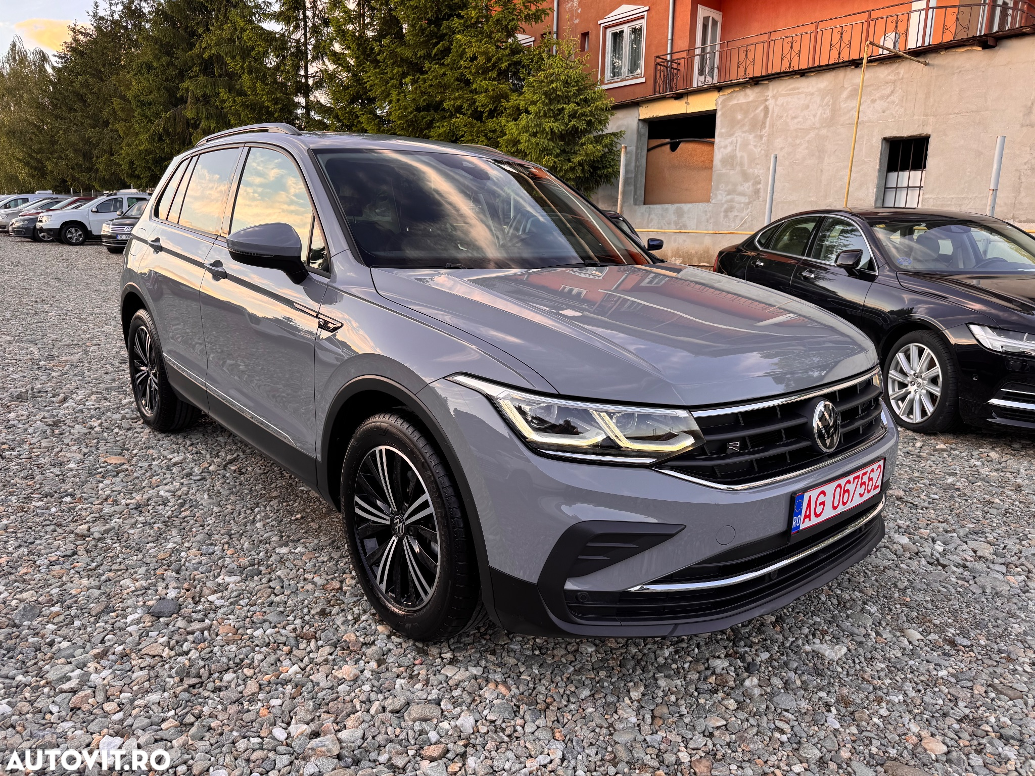 Volkswagen Tiguan 2.0 TDI SCR DSG R-Line - 4