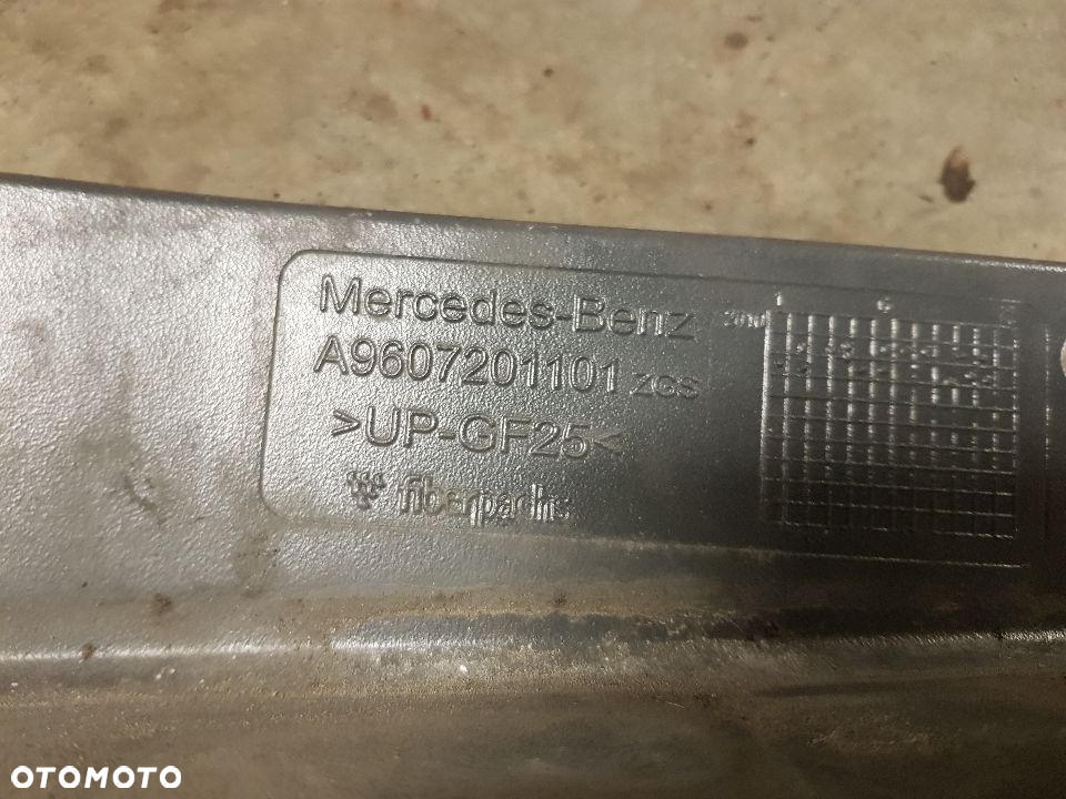 Przedłużenie drzwi lewe Actros Antos MP4 wąska kabina - 3