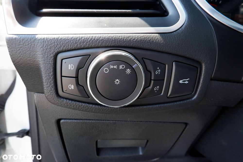 Ford S-Max 2.0 TDCi 4WD Titanium PowerShift - 15