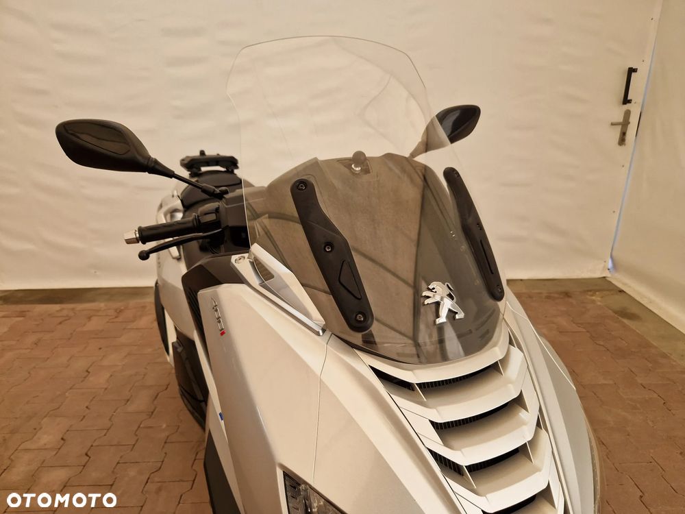 Peugeot Metropolis - 13