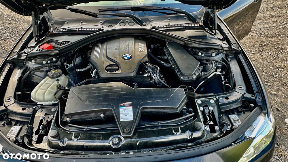 BMW Seria 3 320d Sport Line Shadow - 17