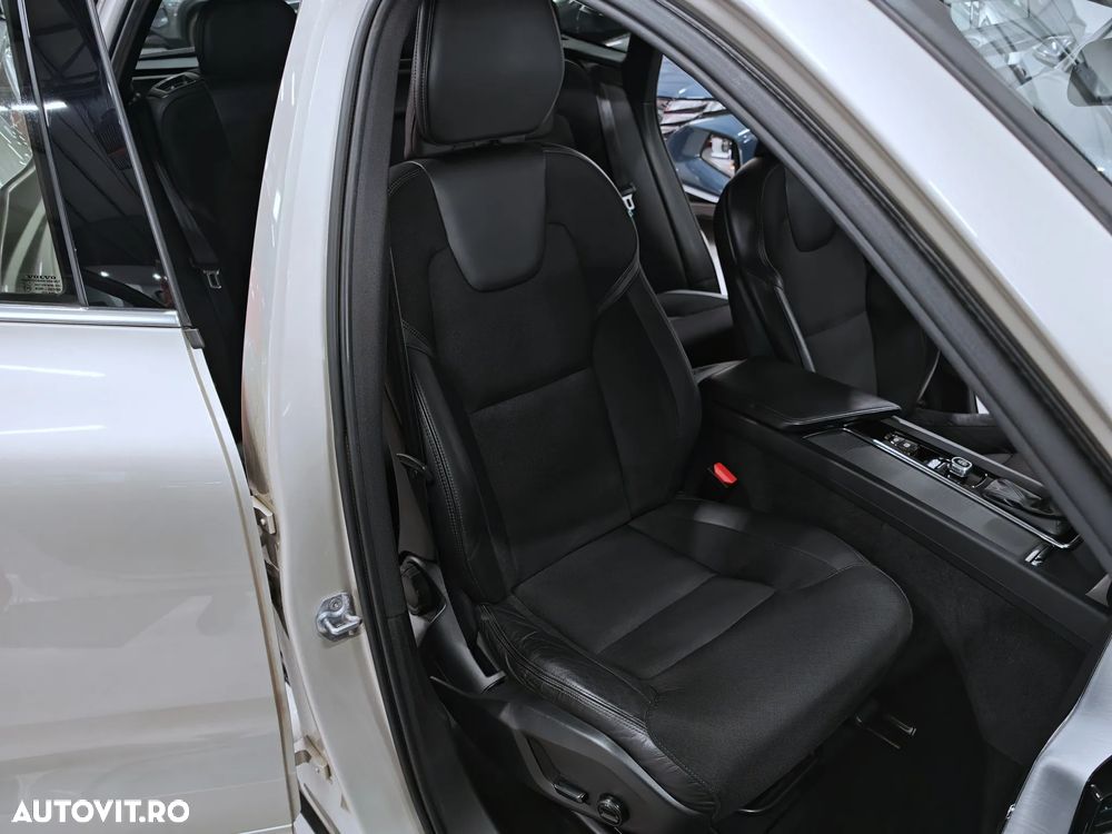 Volvo XC 60 D4 AWD Momentum - 10