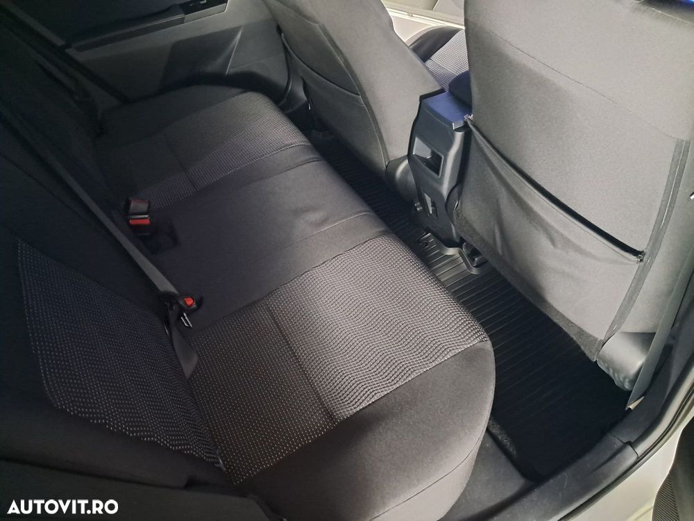 Toyota Auris - 19