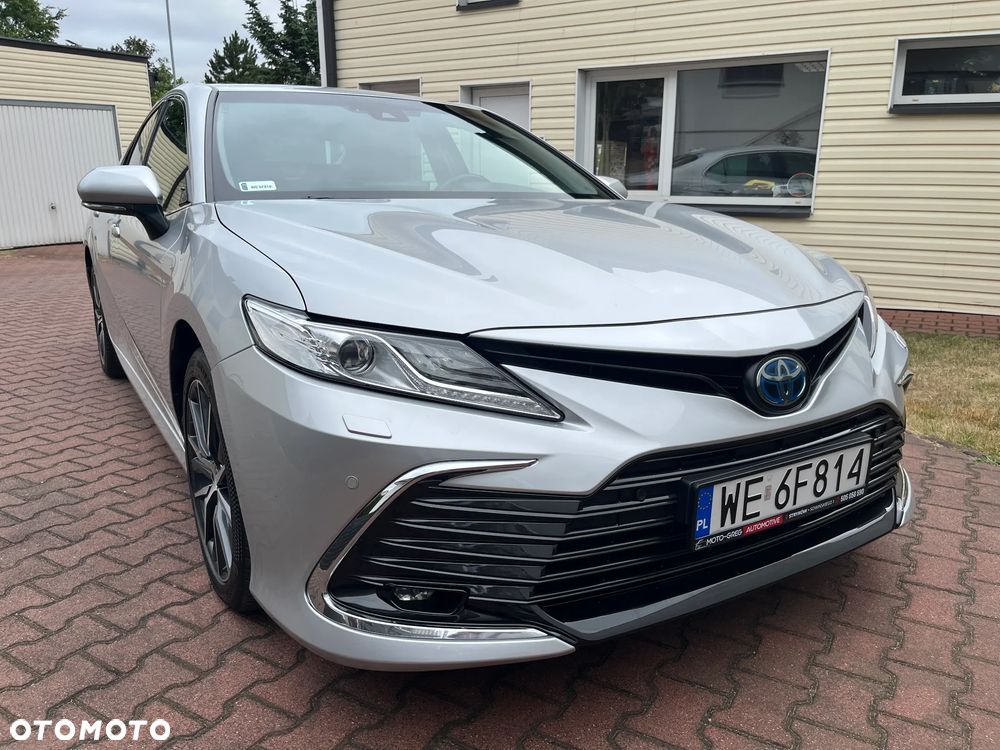 Toyota Camry 2.5 Hybrid Executive CVT - 2