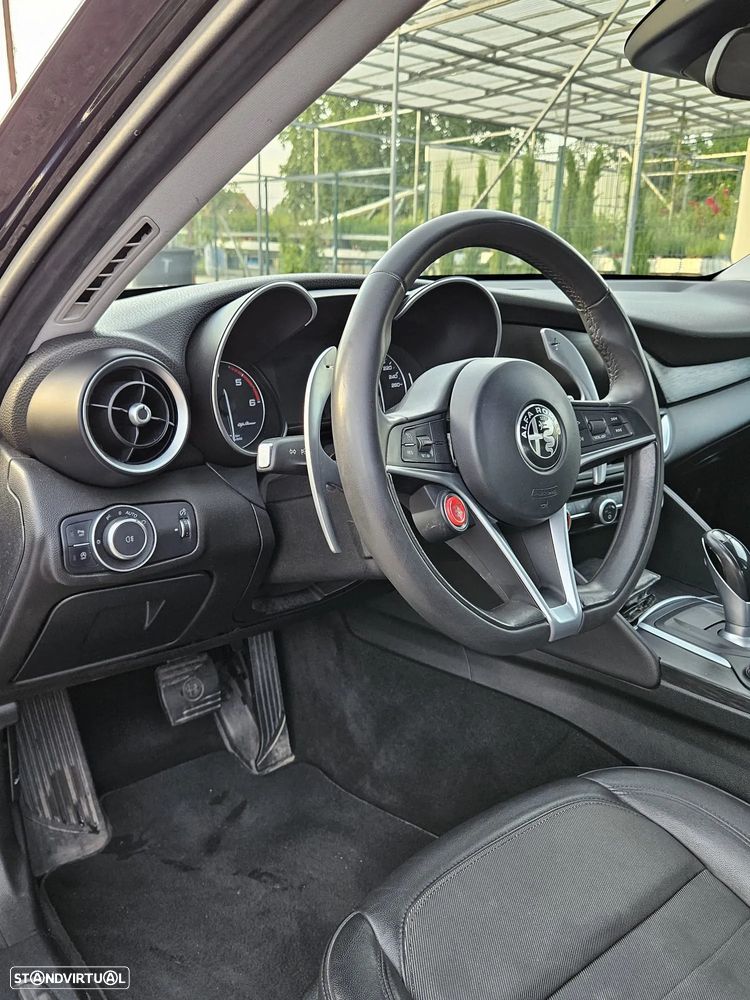 Alfa Romeo Giulia 2.2 D Super AT8 - 5