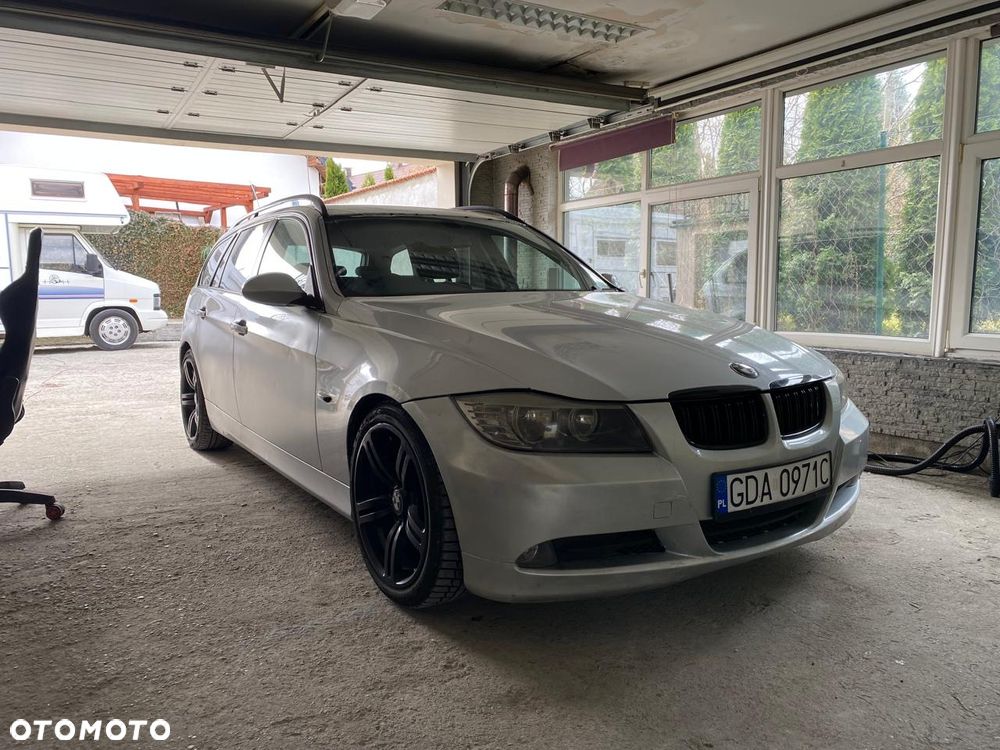 BMW Seria 3 320d DPF - 1
