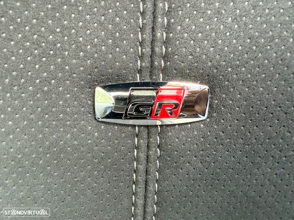 Toyota Yaris 1.5 HSD GR Sport - 36