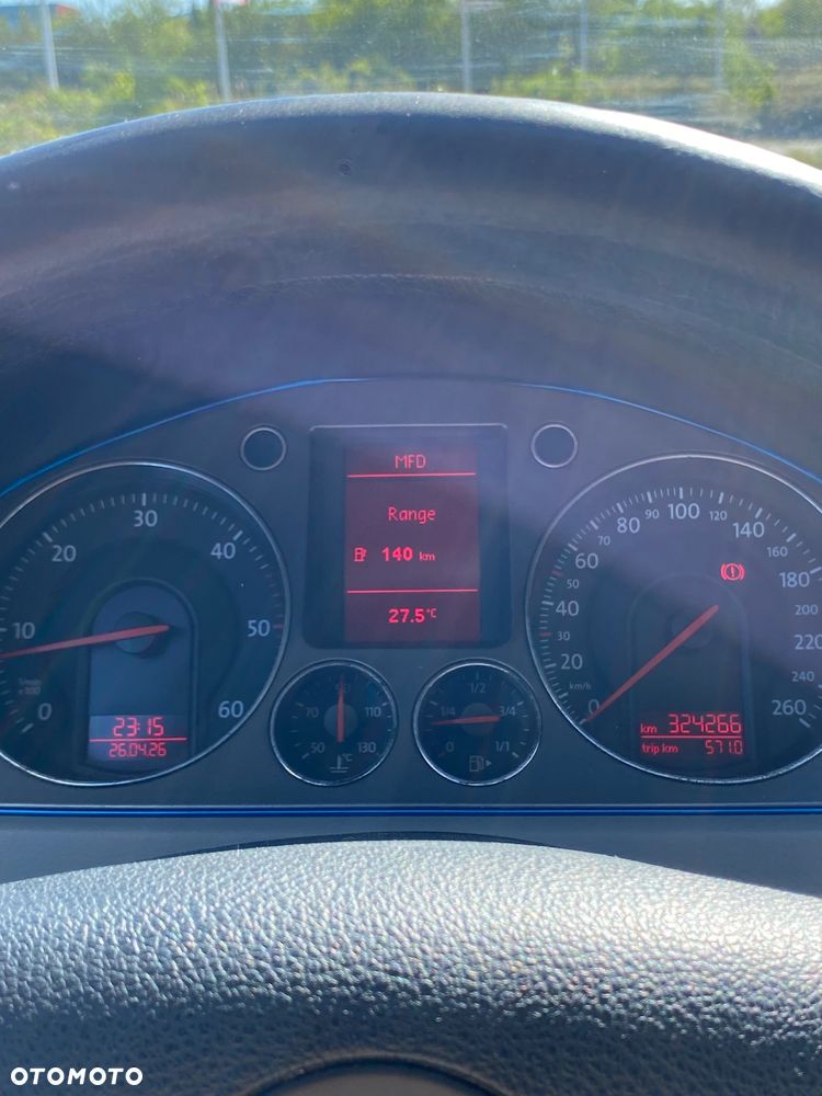 Volkswagen Passat 2.0 TDI Highline - 11