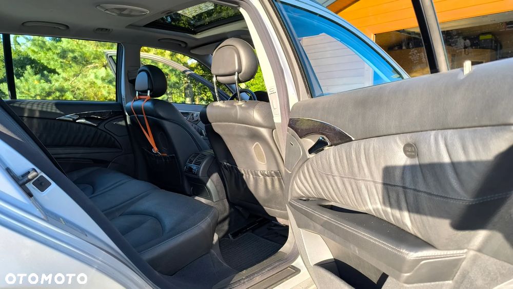 Mercedes-Benz Klasa E 320 CDI T Avantgarde - 19