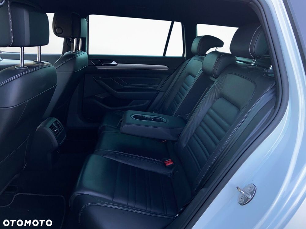 Volkswagen Passat - 10