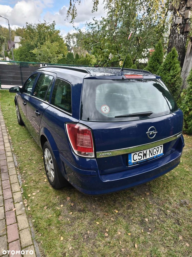 Opel Astra 2009 photo 4