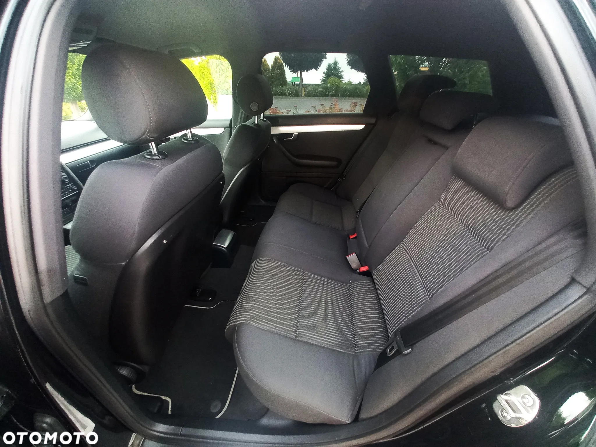 Audi A4 Avant 2.0 TDI DPF quattro S line Sportpaket (plus) - 14