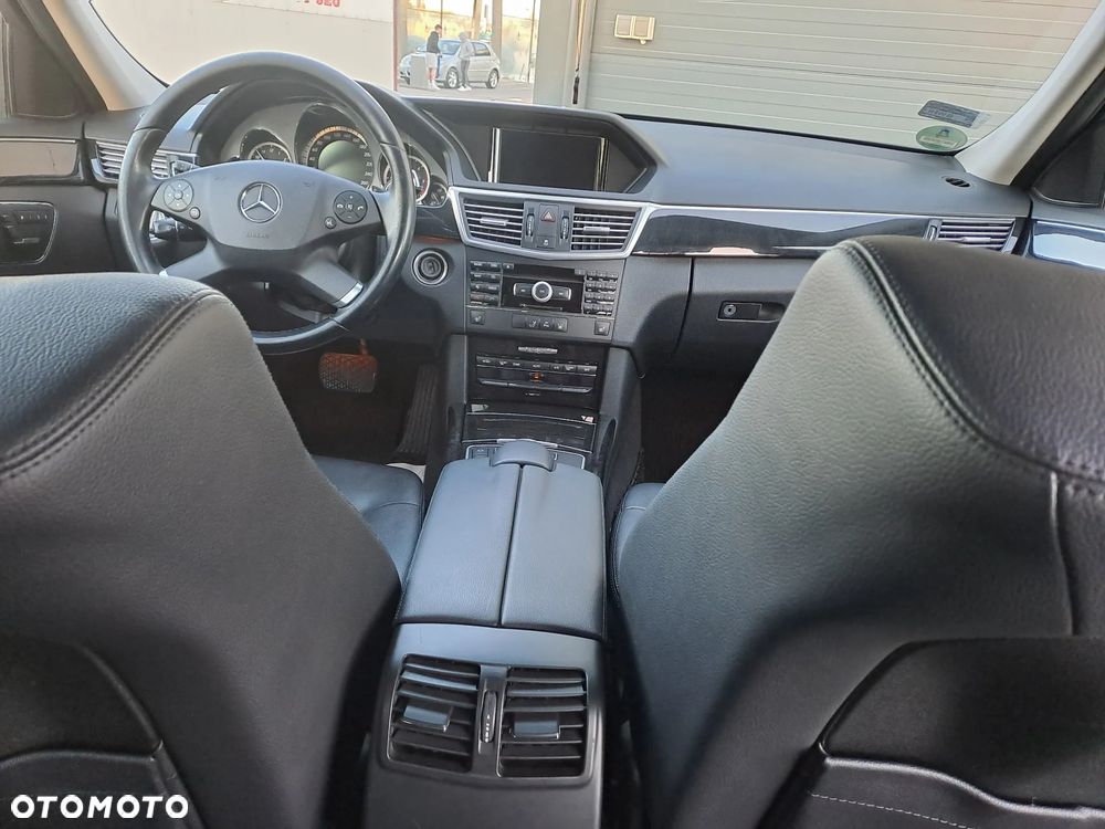 Mercedes-Benz Klasa E 350 CDI BlueEff - 3